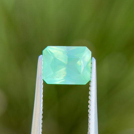 Kornerupine *Chatoyant*