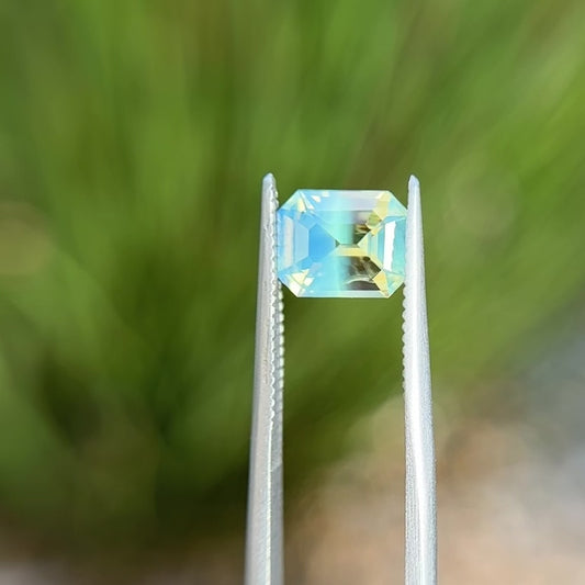 Opalescent Bi Color Sapphire